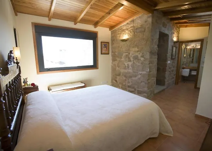 Casa De Afora Casa Con Piscina Y Jacuzzi Privados * Σαντιάγο ντε Κομποστέλα